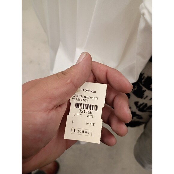 Vetements Maison Paris size small rare NWT GOLD FOIL CAESARS PALACE PARODY - Picture 3 of 3